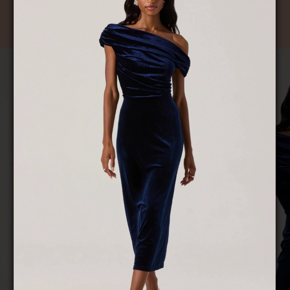 Astr Velvet Off Shoulder Midi
